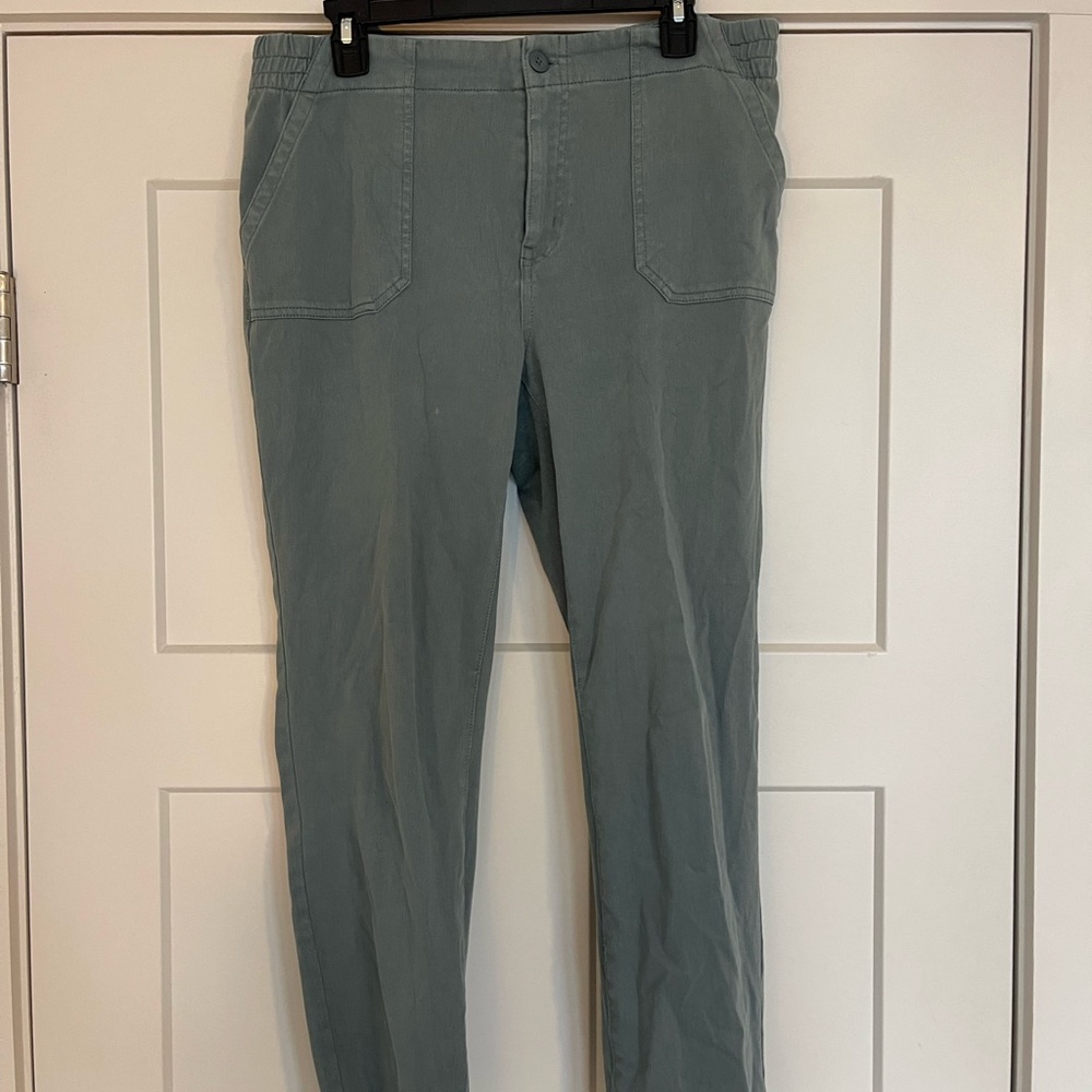 32 Degrees Light Green Pants